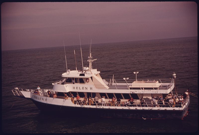 File:CHARTER FISHING BOAT IN A DUMPING AREA FOR ACID WASTES IN THE NEW YORK BIGHT NEAR NEW YORK CITY. THE AREA IS NOT... - NARA - 557812.jpg