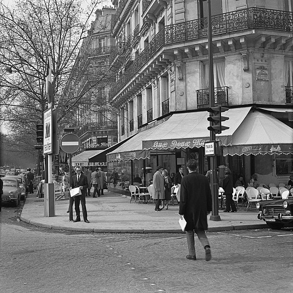 Fichier:Café-restaurants in Saint-Germain-des-Prés, Bestanddeelnr 254-0633.jpg
