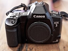 Canon EOS 3.jpg