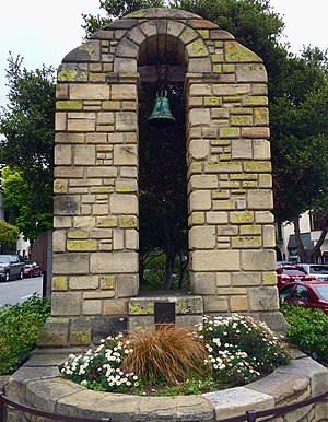 Carmel Memorial Arch.jpg