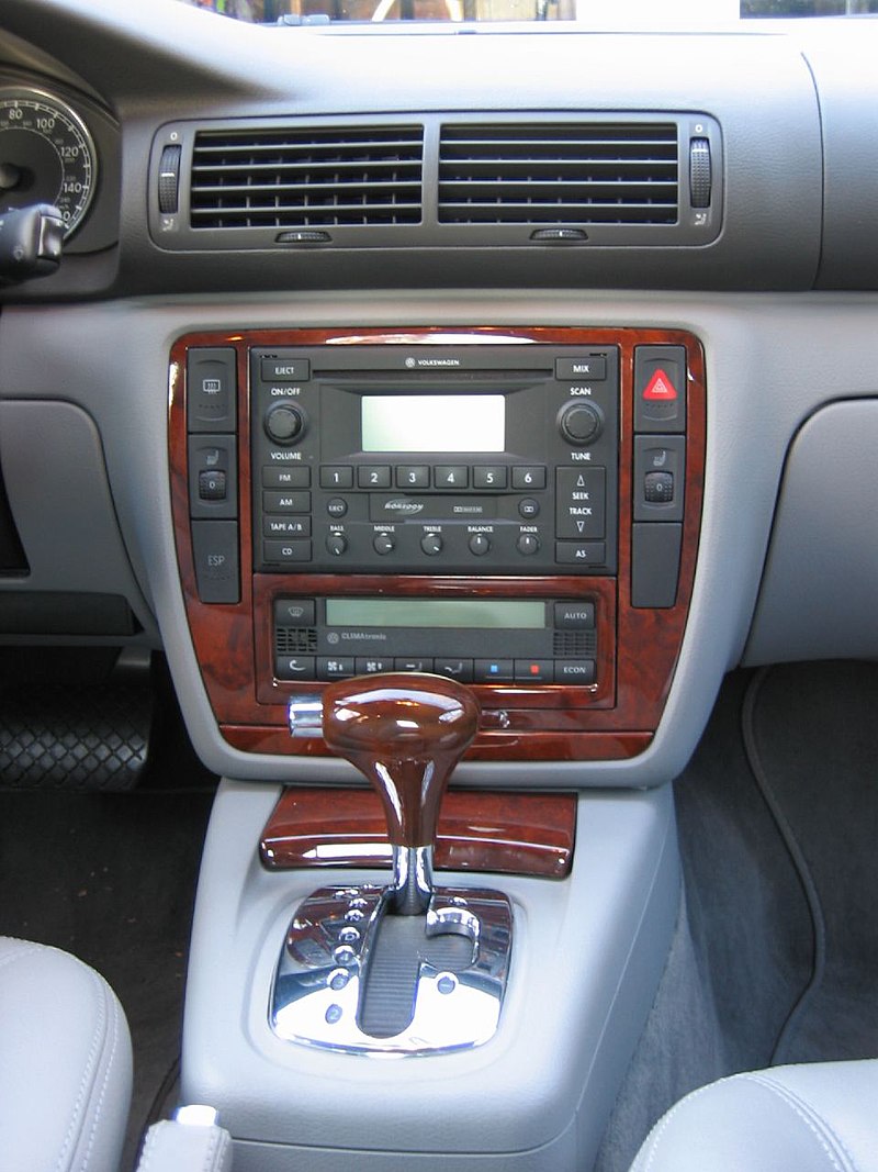 Center console (automobile) - Wikipedia