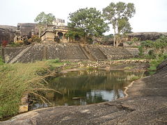 Monumentos jainitas Chitharal, siglo I a. C.