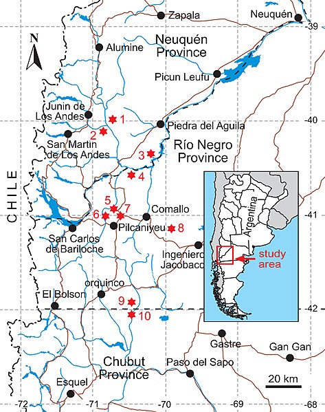 File:Collón Curá Formation.jpg