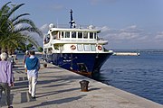 Deutsch: Kroatien, Brijuni, Hafen mit der Fähre nach Fažana English: Croatia, Brijuni, Harbour with ferry to Fažana