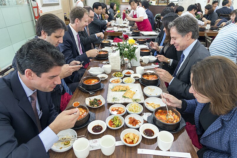 File:Deputy Secretary Blinken and Ambassador Lippert Enjoy Korean Food in Seoul - Flickr - U.S. Department of State.jpg