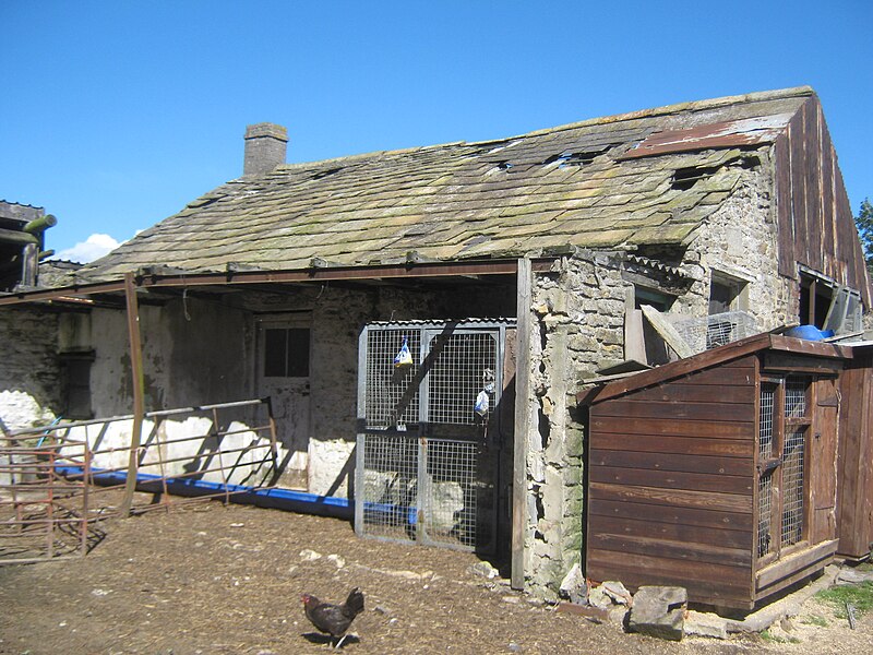 File:Derelict farmhouse at Foster Hill Woodland - geograph.org.uk - 2032120.jpg