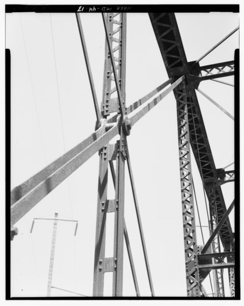 File:Detail along the northwest side of the inside of the bridge showing the pin connection of the vertical in the center of the fourth panel (the centerline of the bridge) with the HAER MD,13-HAV,3-17.tif