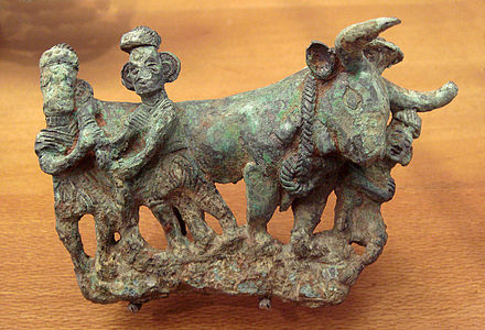 Emperor Wu sent ambassadors to the Dian Kingdom in Yunnan. Bronze sculpture depicting Dian people, 3rd century BCE.