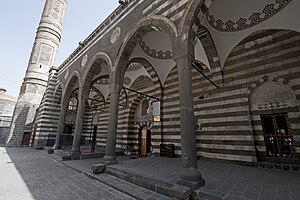 Diyarbakır Safa Camii 7732.jpg