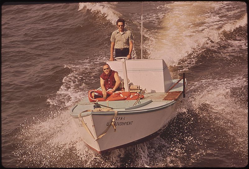 File:EPA GULF COAST WATER SUPPLY RESEARCH LABORATORY, DAUPHIN ISLAND. EPA PERSONNEL ABOARD EPA-1 ARE ON A TRIP TO OBTAIN... - NARA - 546324.jpg