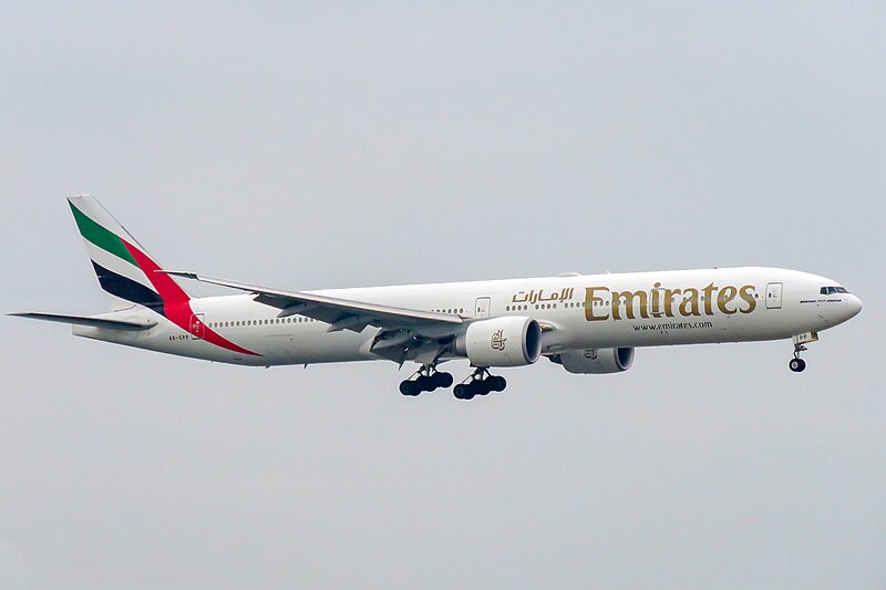 File:Emirates B777-300ER (A6-EPP) @ HKG, March 2019.jpg