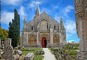 Église Saint-Pierre-de-la-Tour, Aulnay, Poitou-Charentes
