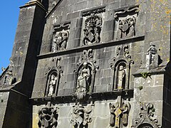 Détail de la façade de l'église Notre-Dame-de-Bonne-Nouvelle.