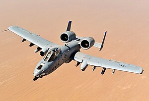 Afganistan üzerinde yakıt aldıktan sonra 74. Avcı Filosu'na ait bir A-10 Thunderbolt II (2011)