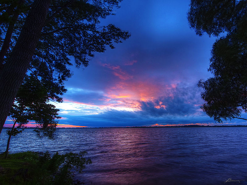 File:Flickr - paul bica - west lake view.jpg