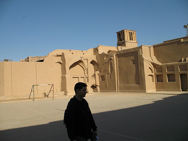 File:Footbal platz in Yazd.jpg