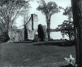 <span class="mw-page-title-main">Fort Senneville</span> Fort in Senneville, Quebec, Canada
