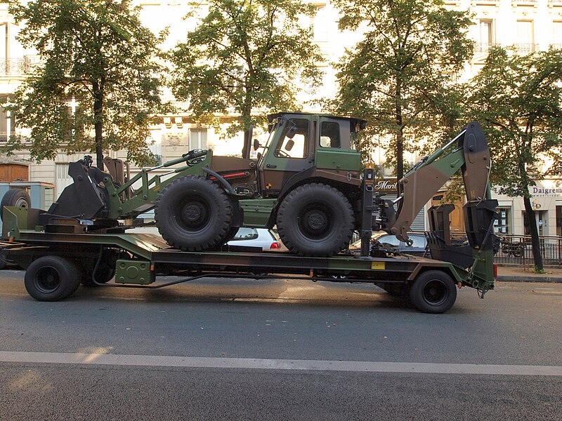 File:French army plant equipment photo-2.jpg