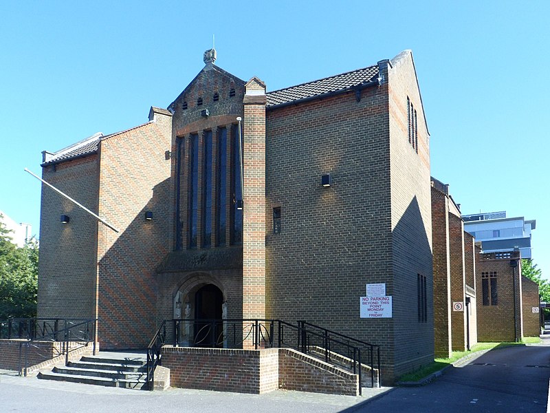 File:Friary Church of St Francis and St Anthony, Haslett Avenue West, Crawley (NHLE Code 1392317) (June 2013) (4).JPG