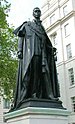 George VI - Statue - Carlton House Terrace - London - 310504.jpg