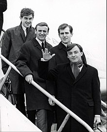 Gerry and the Pacemakers New York arrival 1964.JPG