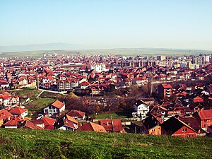 Gjakova: Geographie, Geschichte, Bevölkerung