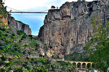 Rhumel canyon with three bridges in Constantine Photograph: Louadfel Licensing: CC-BY-SA-4.0