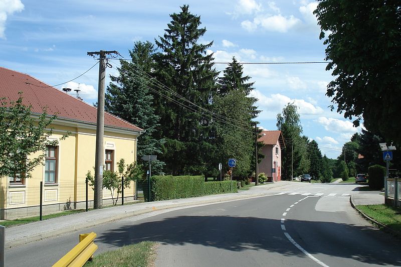 File:Gornji Mihaljevec - glavna ulica.jpg