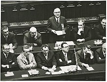 Mariano Rumor speaks to the Chamber of Deputies in March 1970 Governo Rumor III presentazione.jpg