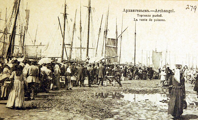 File:Harbor, Archangel, Russia, 1916-22 (27535502579).jpg