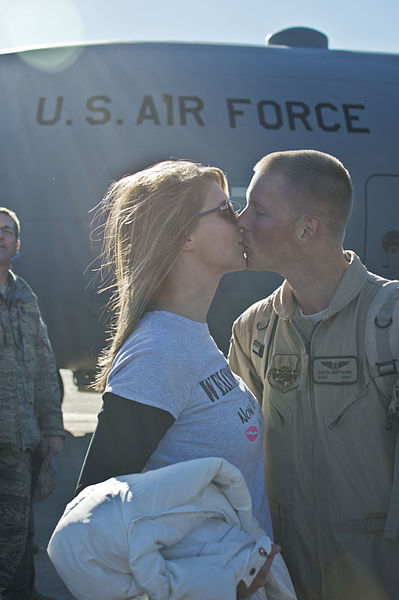 File:Homecoming kiss 141104-Z-TH293-298.jpg