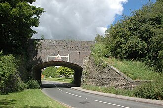 Horspath Halt was close to Cuddesdon Road bridge. Horspath CuddesdonRdBridge.JPG