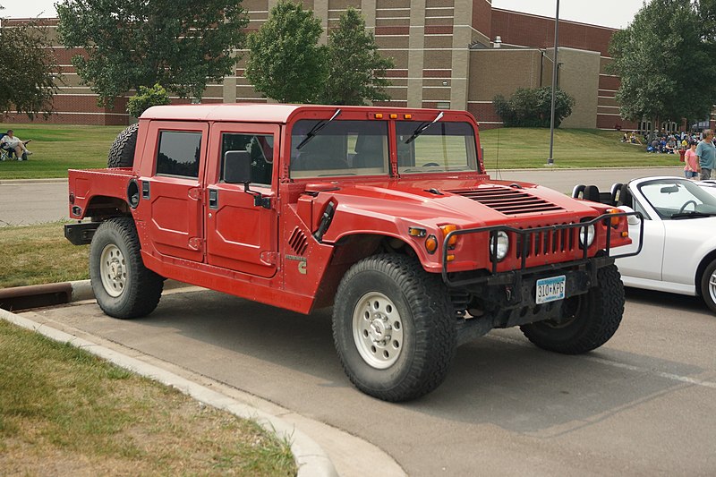 File:Hummer H1 red front.jpg