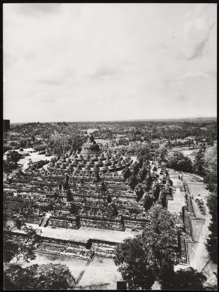 File:International cooperation, Borobudur - UNESCO - PHOTO0000003488 0001.tiff