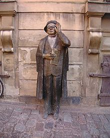 Evert-Taube-Skulptur auf dem Järntorget in Stockholm