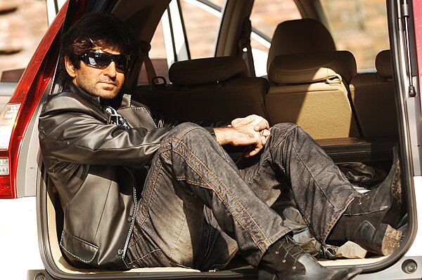 Jeet during a shooting for his film in 2009