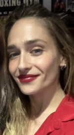 Jemima Kirke headshot.png