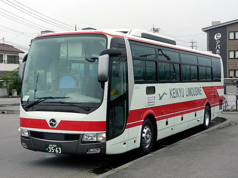 File:Keihin-kyuko-bus-J5130.jpg