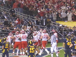 Kendrick Moeai scores a touchdown for the Utes. Kendrick Moeai scores TD at 2009 Poinsettia Bowl.JPG