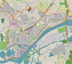 Mapa konturowa Chersonia, blisko centrum na dole znajduje się punkt z opisem „Stadion Krystał”