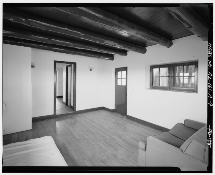 File:LIVING ROOM - LOOKING SOUTHWEST - Painted Desert Inn, Residence 76, Navajo, Apache County, AZ HABS ARIZ,1-NAVA.V,1A-9.tif