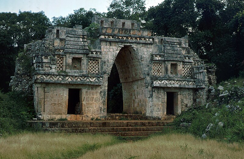 File:Labna arco W.jpg