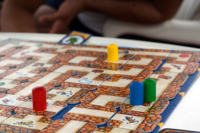 File:Labyrinth-boardgame.jpg