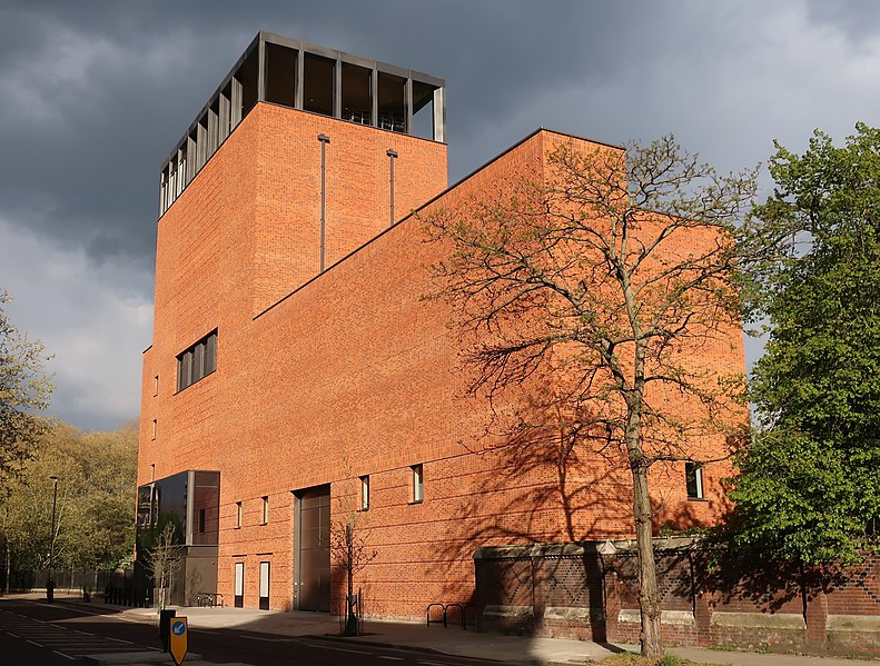 File:Lambeth Palace Library 2021.jpg