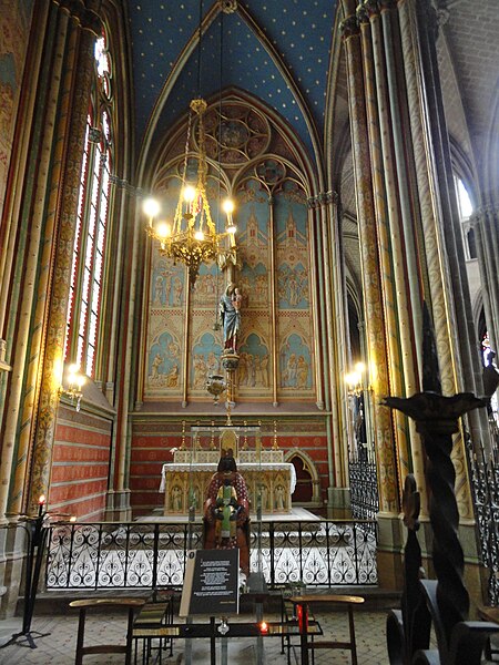 File:Limoges cathedral chapel (22227524382).jpg