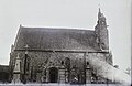 Loc-Envel ː l'église paroissiale Saint-Envel en 1926.