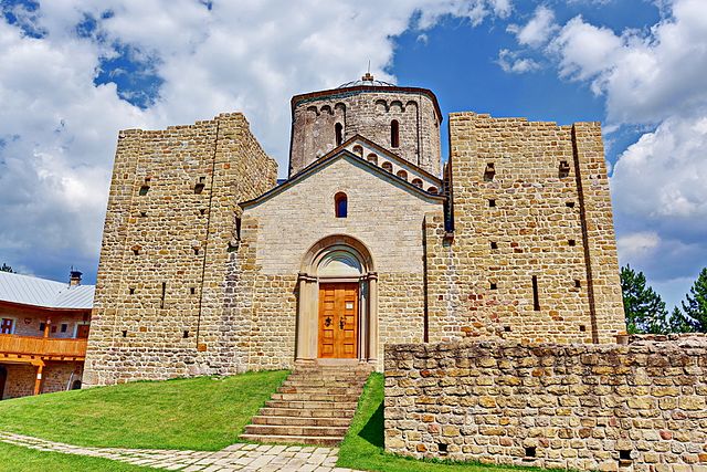 Image: Manastir Đurđrvi stupovi   Monastery The Tracts of Saint George