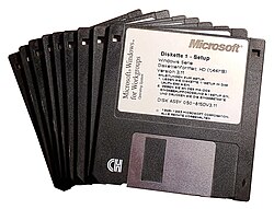 Microsoft Windows for Workgroups 3.11 mit 9 Setup HD-Disketten.jpg