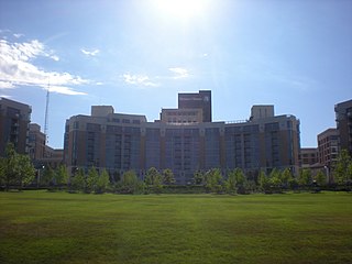 <span class="mw-page-title-main">Midtown Crossing at Turner Park</span> Mixed-use development in Omaha, Nebraska