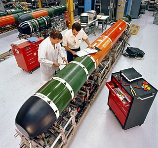 <span class="mw-page-title-main">Mark 48 torpedo</span> American heavyweight submarine-launched torpedoes